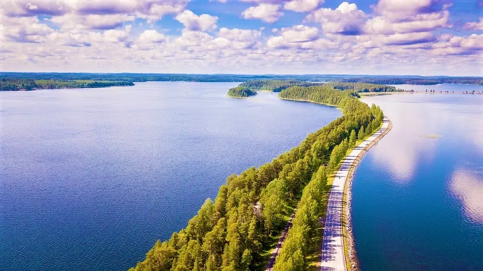 Якісна питна вода для дому та офісу