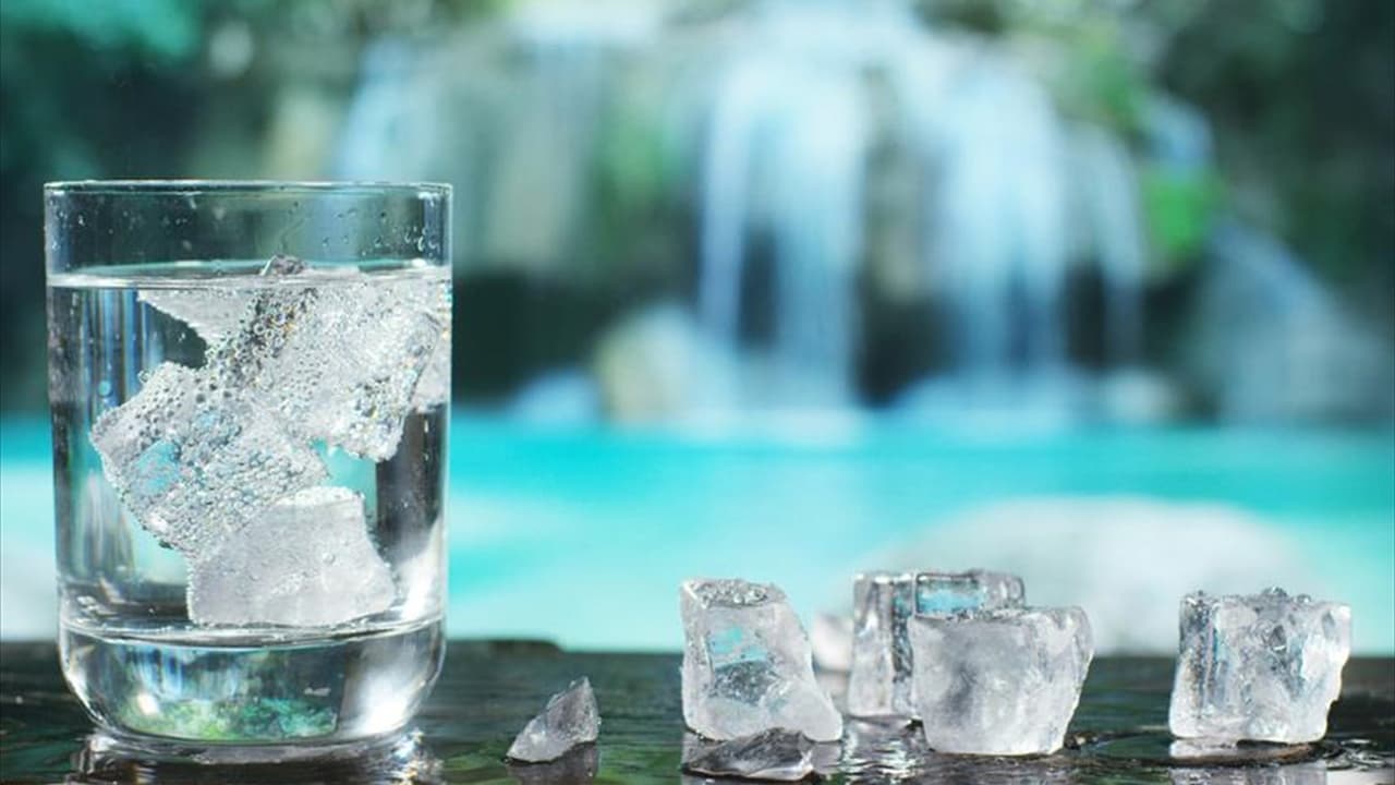 Тала вода чи артезіанська: що обрати